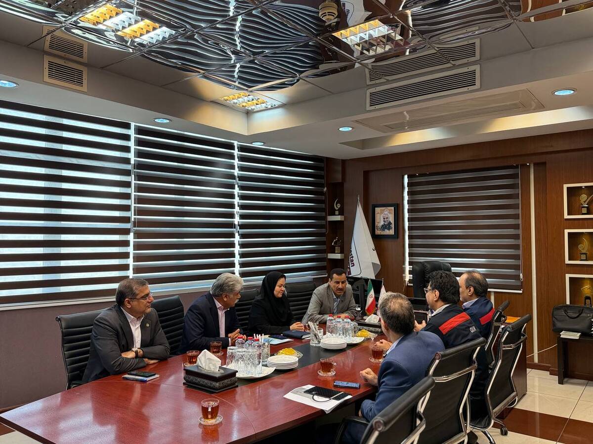 دیدار مدیرعامل فولاد اکسین با سرپرست بانک تجارت خوزستان؛ آغاز فصل جدید تعاملات مالی