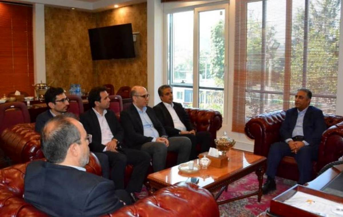 حمایت بانک صنعت و معدن از یکی از تولیدکنندگان عمده قطعات خودرو در کشور ؛ بازدید مدیرعامل از شرکت ایمن تک پیشرو