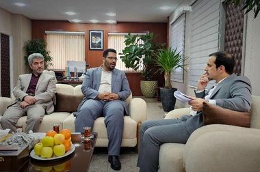 لاشه دام‌های ذبح شده، توسط دامپزشکان بررسی می‌شود