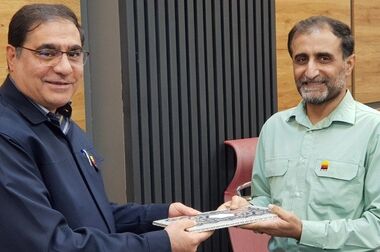  بازدید آزادگان سرافراز هشت دفاع مقدس از خطوط تولید شرکت فولاد خوزستان