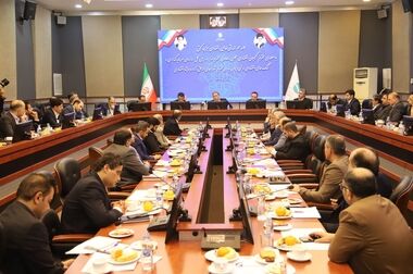هم افزایی برای جهش تولید و حمایت هدفمند از صنایع کوچک/ تفاهم‌نامه ایزیپو و مناطق آزاد امضا شد