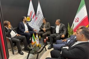 دیدار کارآفرینان و مقامات اقتصادی و صنعتی فارس با مدیرعامل منطقه ویژه اقتصادی لامرد