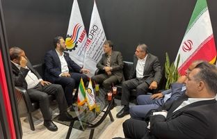 دیدار کارآفرینان و مقامات اقتصادی و صنعتی فارس با مدیرعامل منطقه ویژه اقتصادی لامرد