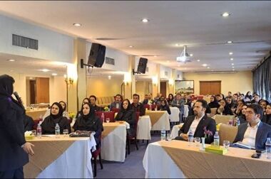 صدور اولین بیمه نامه زیگورات به نام مدیرعامل بیمه رازی