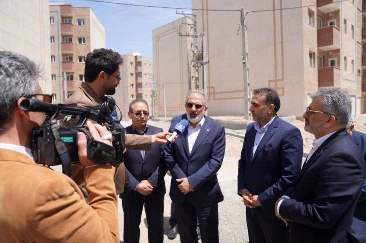  خانه دار شدن متقاضیان نهضت ملی از اهداف وزارت راه و شهرسازی و مامویت ویژه بانک مسکن/بازدید مدیرعامل بانک مسکن از پروژه‌های نهضت ملی مسکن در اردبیل