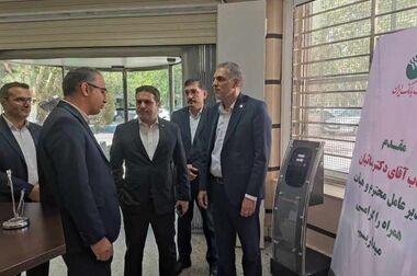 مدیرعامل پست بانک ایران در آیین گرامیداشت روز باجه‌های بانکی روستایی؛ بر نقش این باجه‌ها در توسعه عدالت اجتماعی و ترویج فرهنگ بانکداری دیجیتال تاکید کرد‌