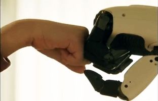 معرفی ربات خانگی ال‌جی و چشم‌انداز «خانه بدون کار» در CES 2026