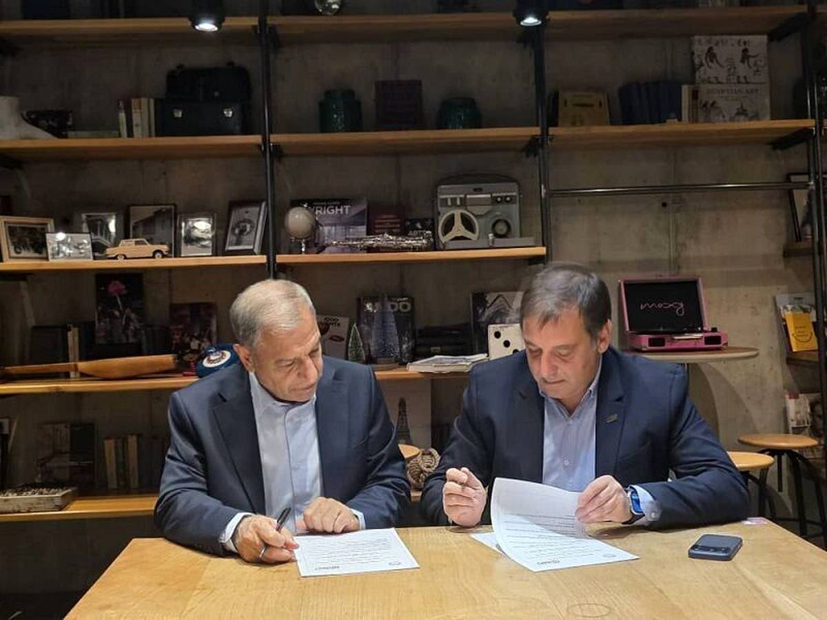 ایران و گرجستان در حوزه اتومبیلرانی و گردشگری زمینی تفاهم‌نامه امضا کردند