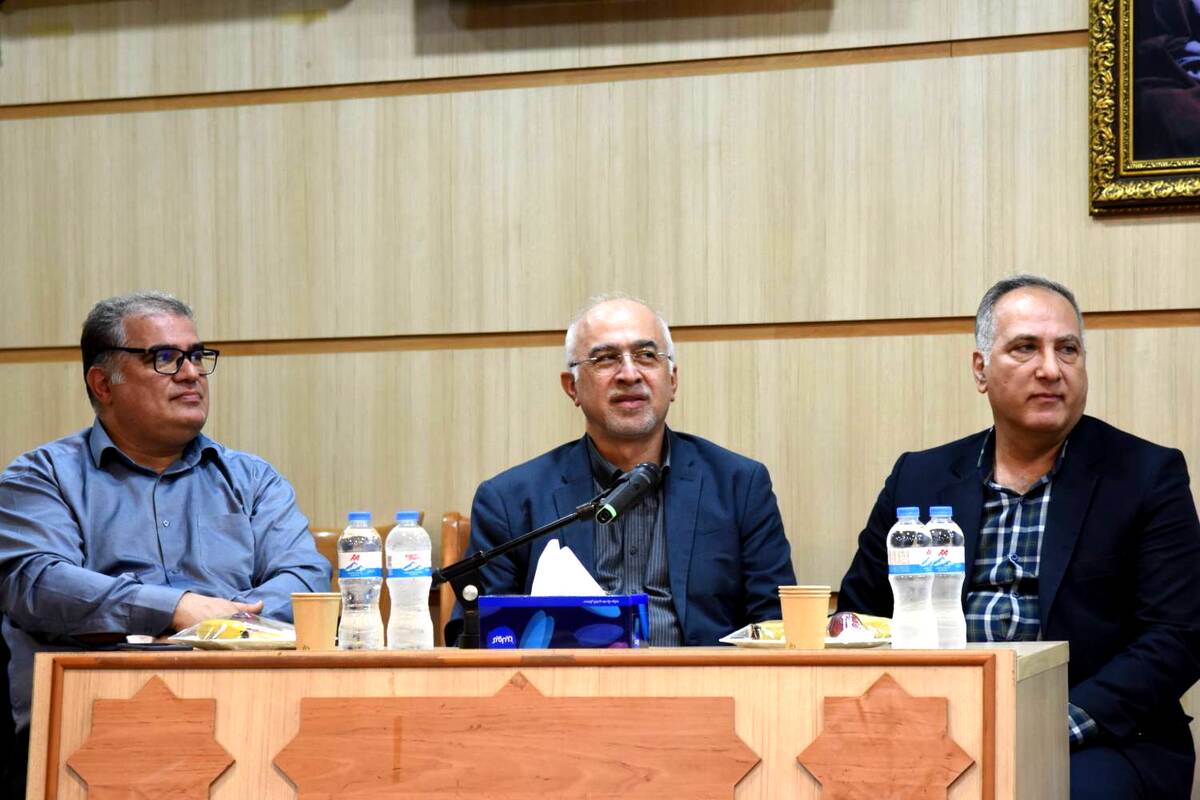 نقش خانواده در پیشگیری از اعتیاد با تأکید بر شیوه‌های تربیتی مؤثر و مهارت‌های گفت‌وگو با نوجوانان و جوانان