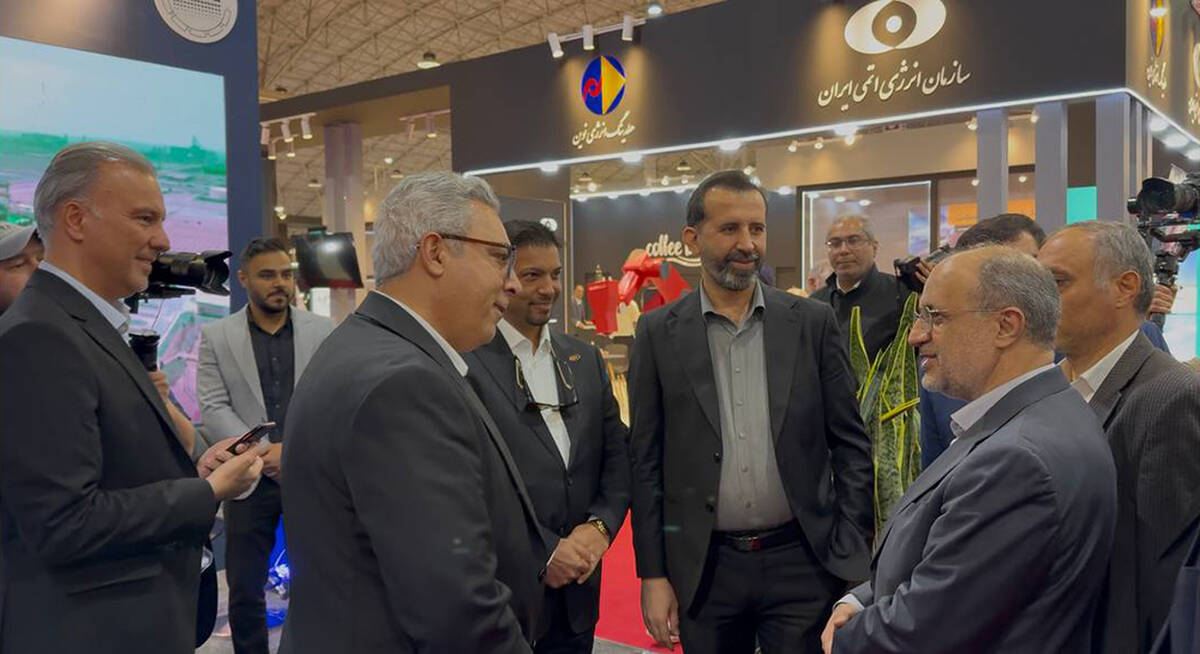 بازدید معاون معدنی وزیر صمت از غرفه چادرملو در متافو تبریز