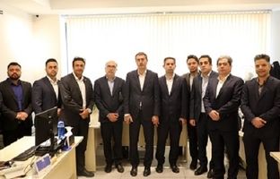 بازدید مدیر عامل بانک سینا از مرکز ارتباط با مشتریان و واحد‌های مستقر در ساختمان میر عماد
