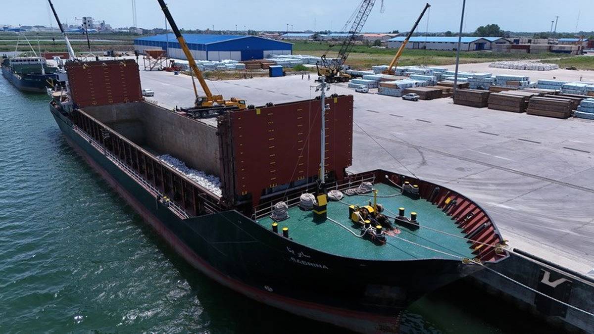 افزایش ۵۳٪ تخلیه و بارگیری و جهش صادرات و ترانزیت سوخت