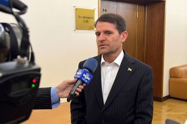 تأکید معاون وزیر نفت بر تقویت پیوند پژوهش و صنعت در بازدید از شرکت پژوهش و فناوری پتروشیمی مرکز ماهشهر