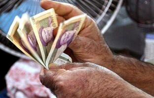  بررسی مزد سال آینده کارگران؛ معاون وزیر کار: فعلاً زود است