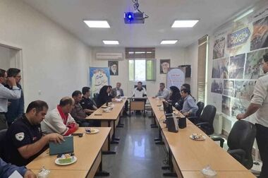 تأکید مدیرعامل بیمه دی بر خروجی‌محوری و توسعه زنجیره ارزش در جمع نخبگان ایثارگر/ از رشد ۲۰۰ درصدی بیمه‌های عمر تا موافقت راه‌اندازی رشته مدیریت بیمه در دانشگاه