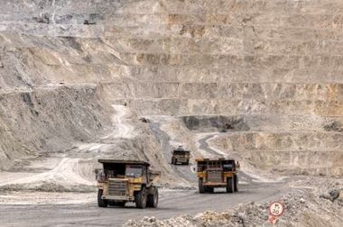 طرح‌های توسعه‌ای با اولویت‌بندی دقیق و نظارت مستمر راهبری شود