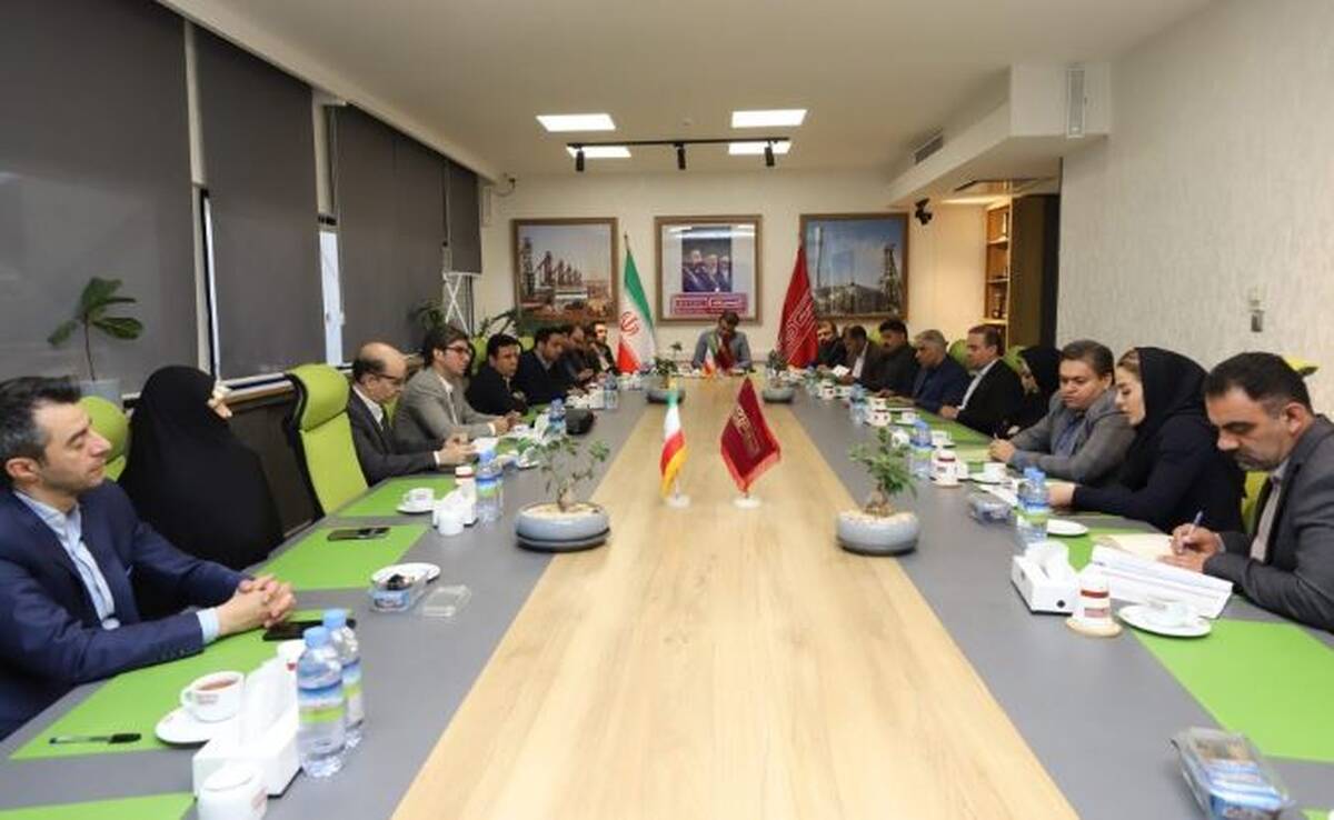 جلسه راهبردی مدیرعامل ایریتک با مدیران شرکت‌های تابعه با محوریت توسعه بازار و خوداتکایی مالی