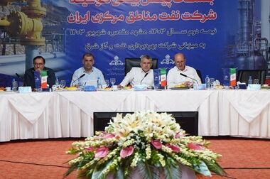 مدیرعامل شرکت نفت مناطق مرکزی ایران از نمایشگاه نفت خوزستان بازدید کرد