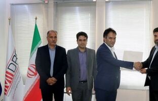 نخستین پروانه ۵ ساله مرکز کارآموزی جوارکارگاهی مرکز تحقیقات یزد صادر شد