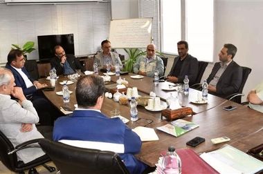 حضور پرشور کارکنان فولاد مبارکه در آیین سوگواری ایام محرم/ ندای «لبیک یا حسین» در بزرگترین مجتمع صنعتی کشور طنین‌انداز شد