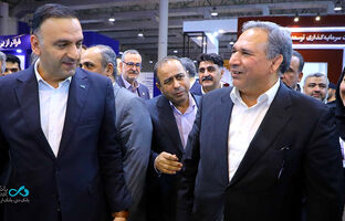 بازدید مقامات اقتصادی از غرفه بانک دی در نمایشگاه Kish Invex 2025