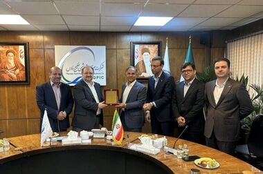 دکتر اخلاقی: بانک تجارت آماده توسعه همکاری با فینتک‌ها است