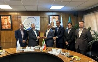تبریک مدیرعامل بانک تجارت به هلدینگ خلیج‌فارس در پی کسب رتبه ۱۲ رده‌بندی جهانی ICIS