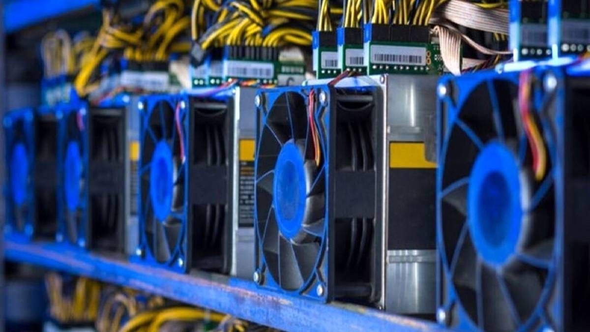 نقش ۲۰ درصدی ماینر‌های غیرمجاز در ناترازی برق/ استخراج غیرمجاز رمزارز را گزارش دهید