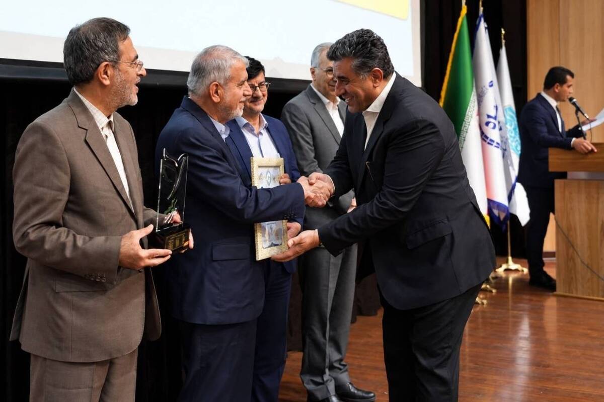 درخشش شرکت توسعه گردشگری ایران در سومین جایزه ملی تعالی صنعت گردشگری/سه جایزه به هتل های لاله رسید
