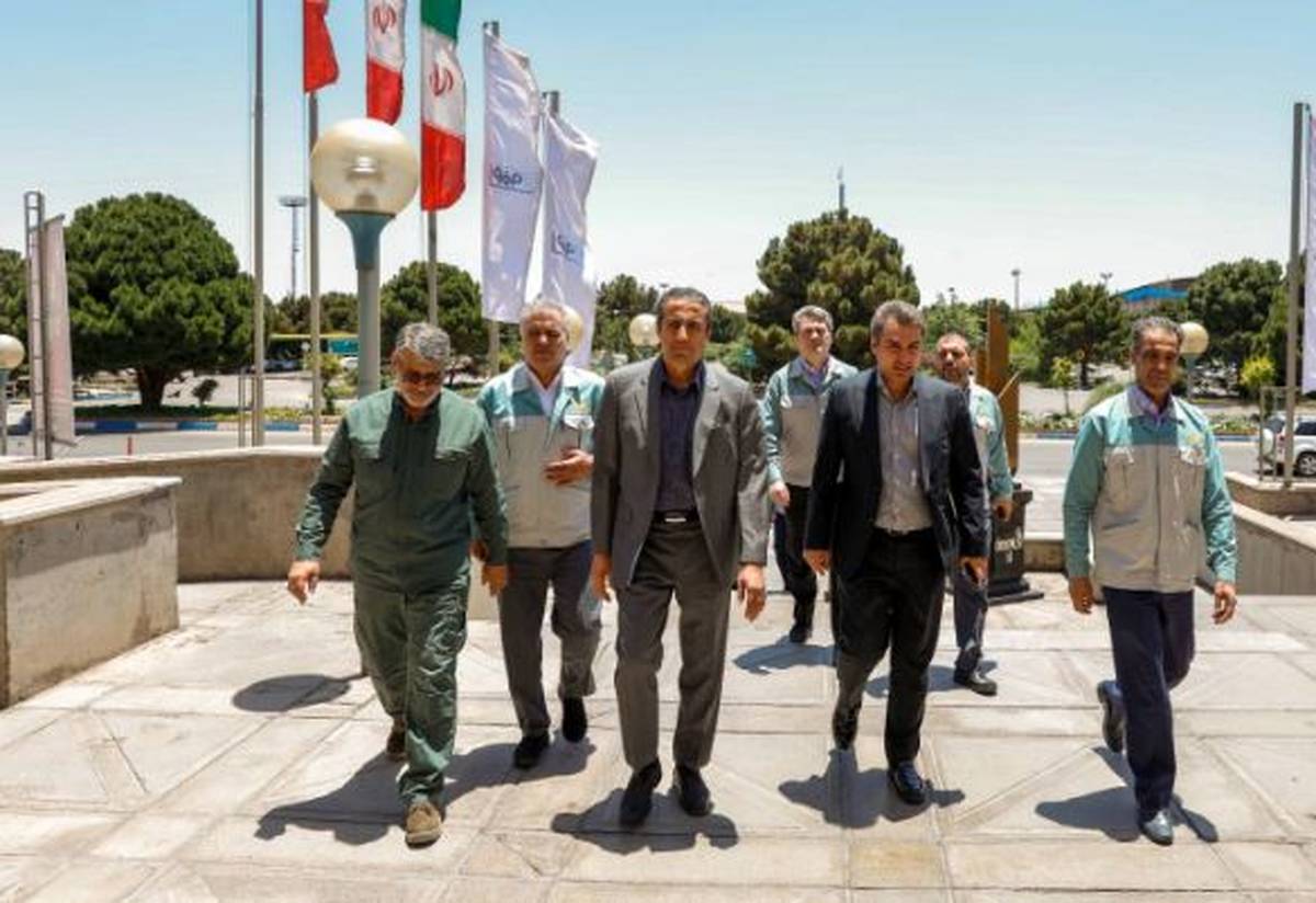 حضور رئیس هیات عامل ایمیدرو در فولاد مبارکه و تأکید بر تداوم جریان تولید