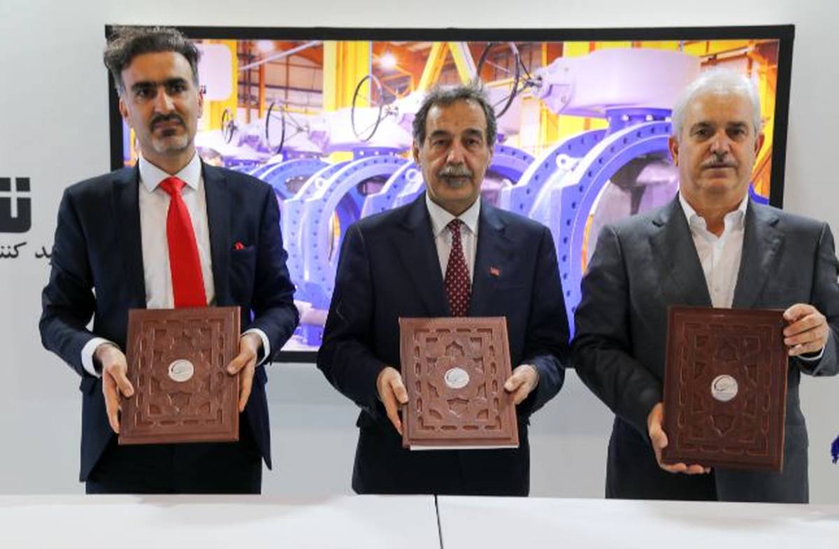 فجری ها ۱٫۵ همت تفاهم نامه و قرارداد منعقد کردند