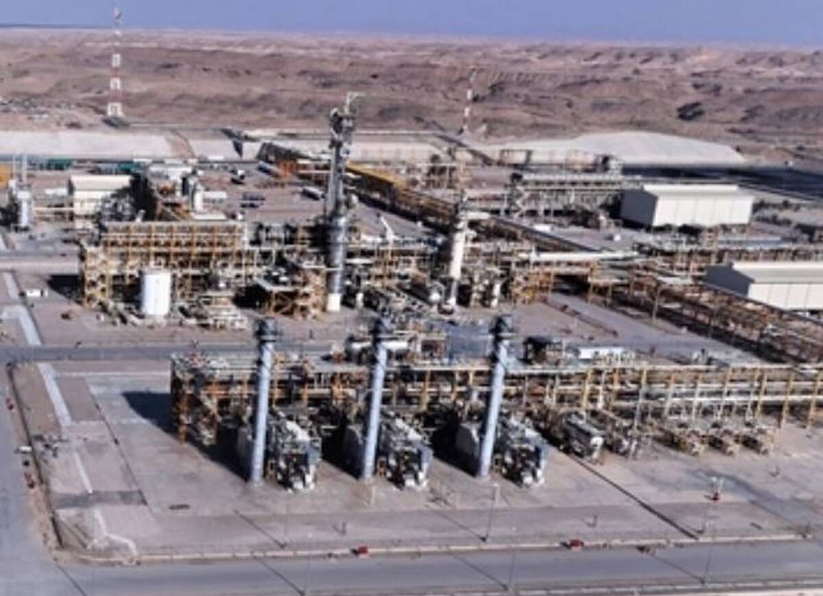 طعم شیرین گاز های همراه نفت مناطق عملیاتی چشمه خوش و دهلران به خط لوله سراسری گاز رسید