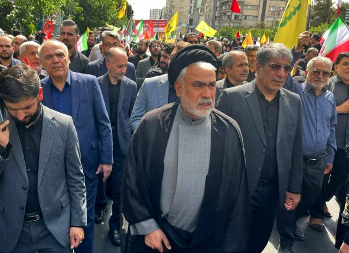 حضور مدیرعامل و کارکنان موسسه اعتباری ملل در مراسم تشییع شهدای اقتدار ملی