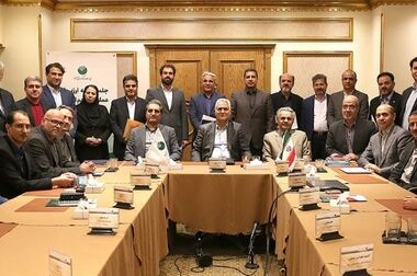  جلسه ارزیابی عملکرد آبان و آذر مدیریت شعب استان‌ها و مناطق پست بانک ایران برگزار شد