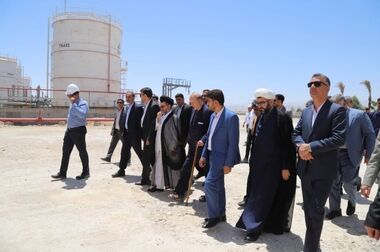 بازدید مدیران هلدینگ خلیج فارس از منطقه ویژه اقتصادی لامرد/ برهانی: هیچ محدودیتی برای ایجاد زیرساخت‌های سرمایه‌گذاران نداریم