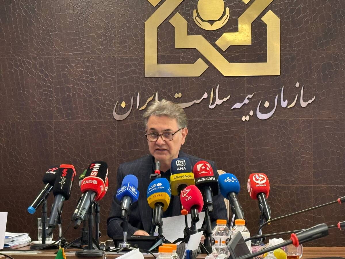امضای الکترونیک به زودی به نسخه‌های بیمه سلامت اضافه می‌شود/بیمه سلامت در مسیر عبور از درمان‌محوری به پیشگیری