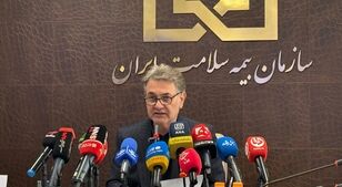 امضای الکترونیک به زودی به نسخه‌های بیمه سلامت اضافه می‌شود/بیمه سلامت در مسیر عبور از درمان‌محوری به پیشگیری