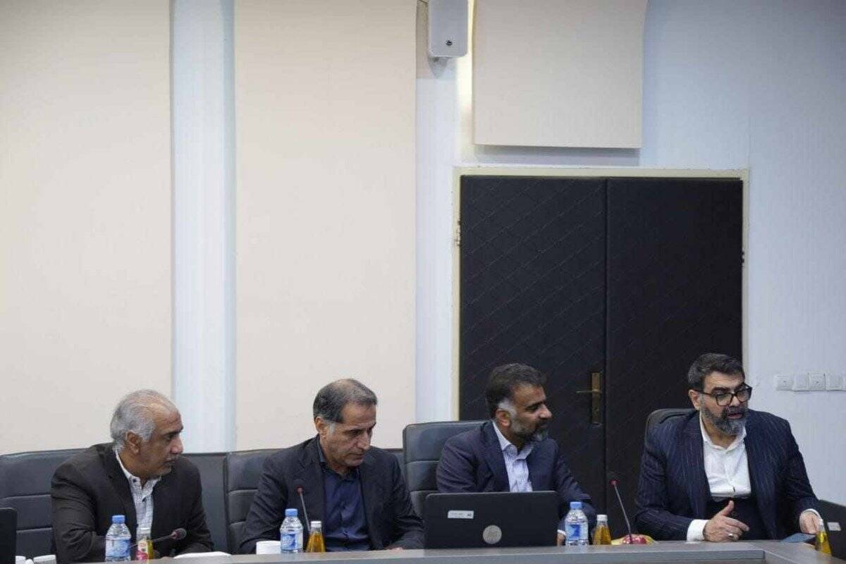 تقویت همکاری‌های راهبردی منطقه ویژه خلیج فارس با صنایع پیشرو ؛ تمرکز بر تسهیل صادرات و کاهش هزینه‌های تولید