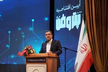 هلدینگ خلیج‌فارس، توانایی کاهش سهم ۲ میلیارددلاری واردات محصولات پتروشیمی را دارد/ به‌جای تولید انفرادی ده‌ها محصول، باید در صدها زنجیره ارزش جهانی سهم داشته باشیم