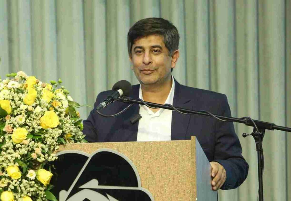 کارگران و مهندسان فولاد مبارکه قهرمانان اصلی بازسازی هستند