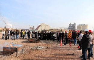 بازدید دانشجویان دانشگاه آزاد جاجرم از معدن بوکسیت، کارخانه آلومینا و تولید شمش آلومینیوم به مناسبت هفته پژوهش