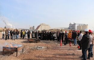 بازدید دانشجویان دانشگاه آزاد جاجرم از معدن بوکسیت، کارخانه آلومینا و تولید شمش آلومینیوم به مناسبت هفته پژوهش