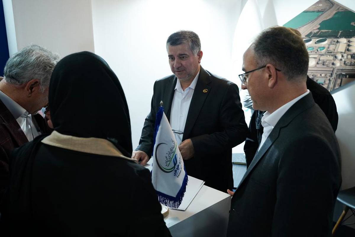 حضور فجر انرژی با پروژه‌های کلیدی و بومی‌سازی‌های راهبردی در پتروفن ۱۴۰۴