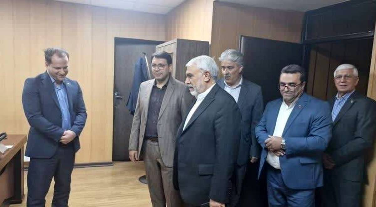 بازدید دکتر جوادی، مدیرعامل موسسه اعتباری ملل ، از واحدهای خدمت رسان صف و ستاد