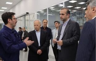 گفت‌وگوی میدانی مدیرعامل منطقه آزاد انزلی با تولیدکنندگان و سرمایه‌گذاران