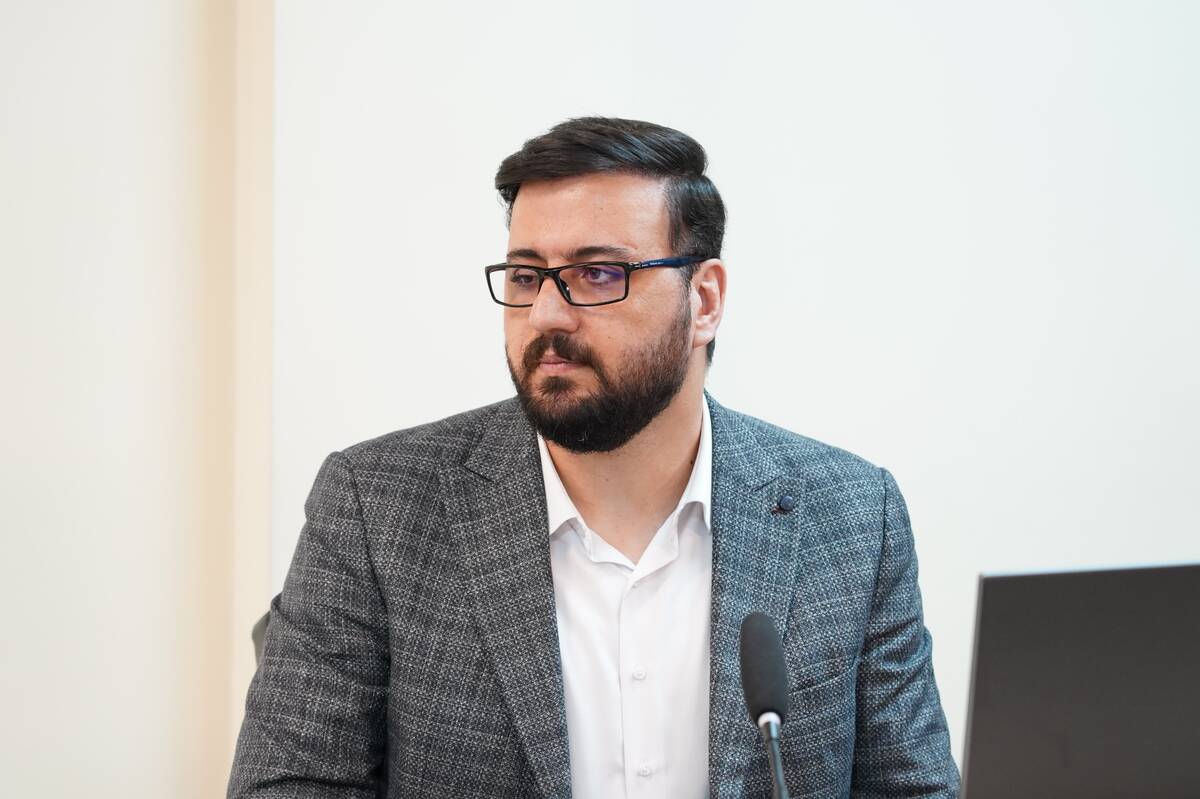 رئیس کمیسیون سلامت دیجیتال: ترک فعل 13ماهه را با ممنوعیت پاسخ داده‌اند