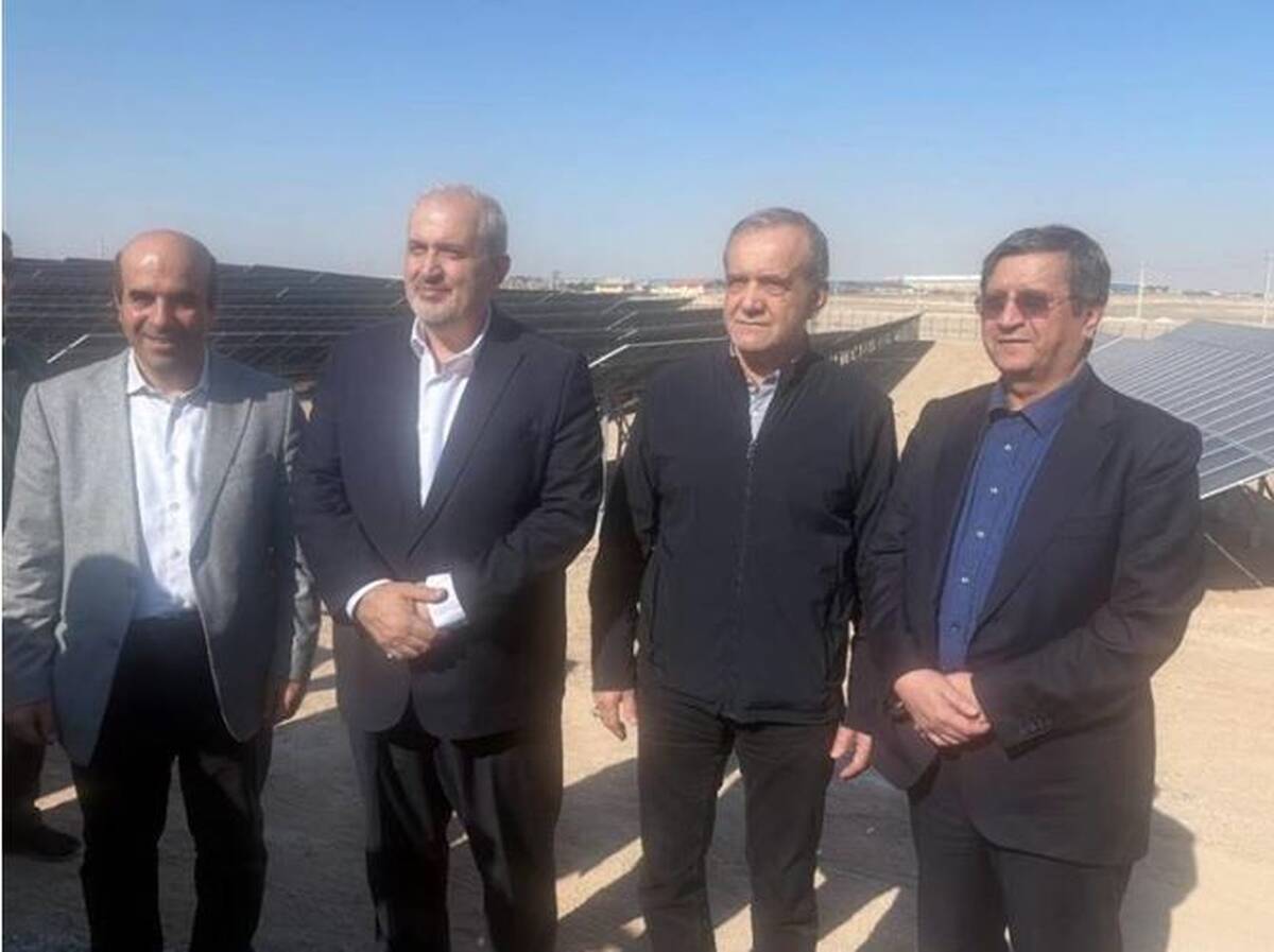 بانک مرکزی آمادگی کامل برای حمایت ارزی و ریالی از توسعه انرژی‌های تجدیدپذیر  دارد