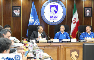 دکتر اخلاقی: بانک تجارت در کنار صنعت خودروسازی کشور ایستاده است