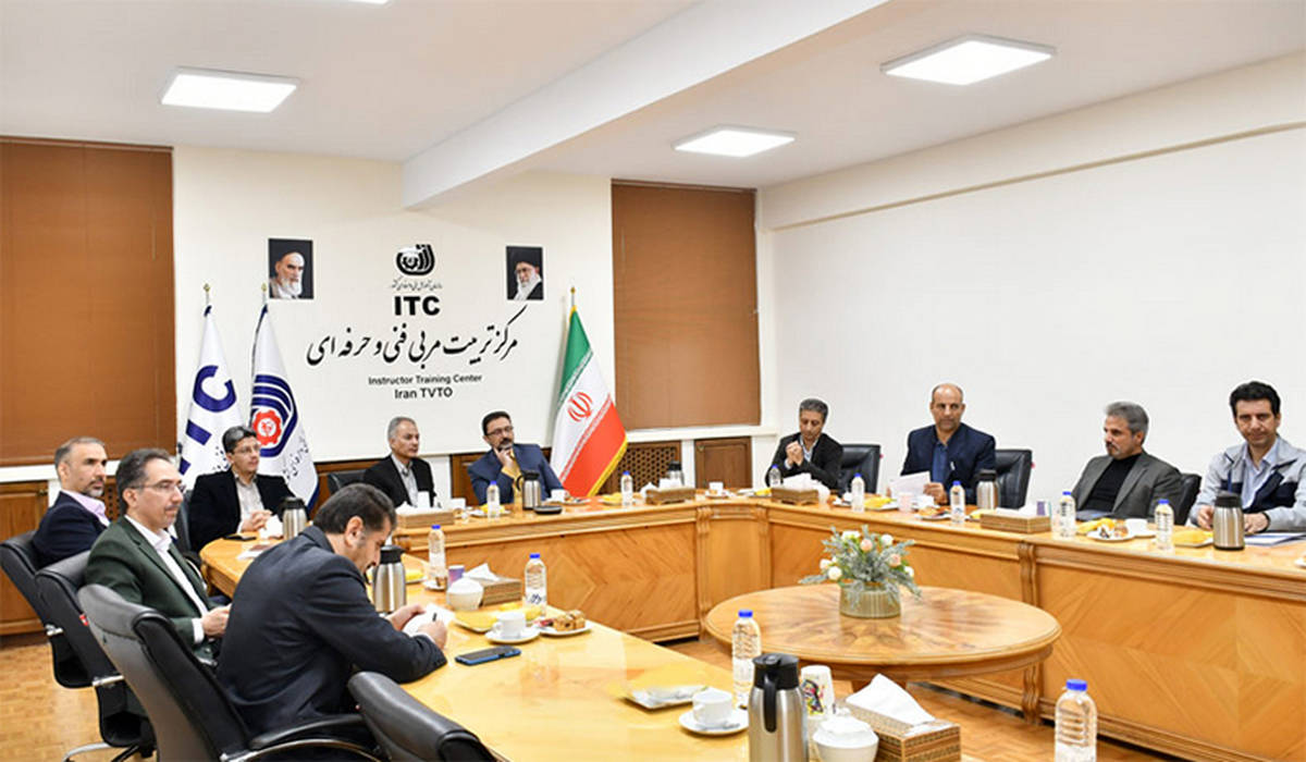 نشست هم اندیشی مرکز توسعه تجارت الکترونیکی با مرکز تربیت مربی سازمان آموزش فنی و حرفه ای کشور برگزار شد