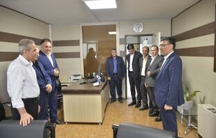 بازدید عضو هیات مدیره و سرپرست بیمه آسیا از مدیریت های توسعه بازار و امور مشتریان، امور نمایندگان و کارگزاران و هماهنگی امور شعب